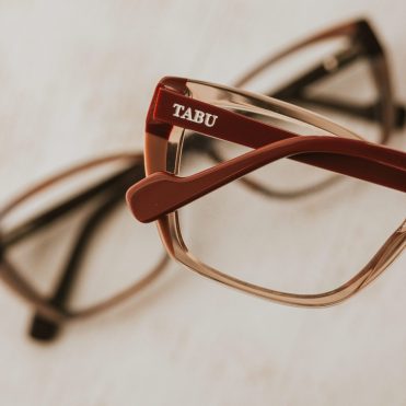 ¡Nuevos! Anteojos de sol y recetados de Frida y Tabú