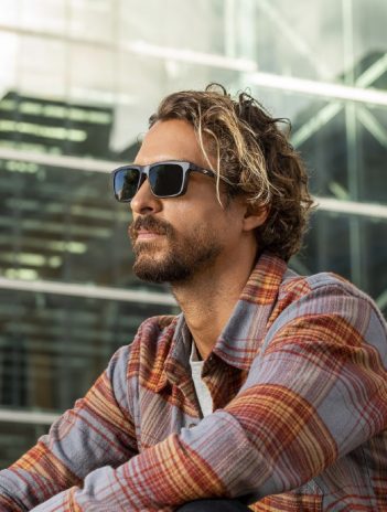 Anteojos clip-on: una solución práctica y moderna para quienes usan anteojos de receta