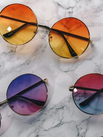 Anteojos de sol: por qué son importantes y un truco para evitar que se empañen al usarlos con barbijo