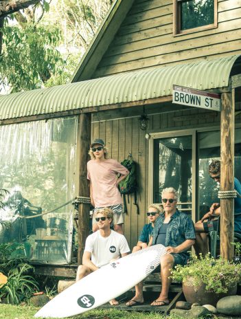 Hot Buttered: anteojos con alma de surf