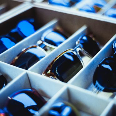 Anteojos de sol: ¿Por qué es importante usarlos todo el año?