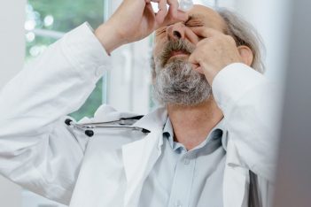 ¿Cómo afecta el invierno a la enfermedad de ojo seco?