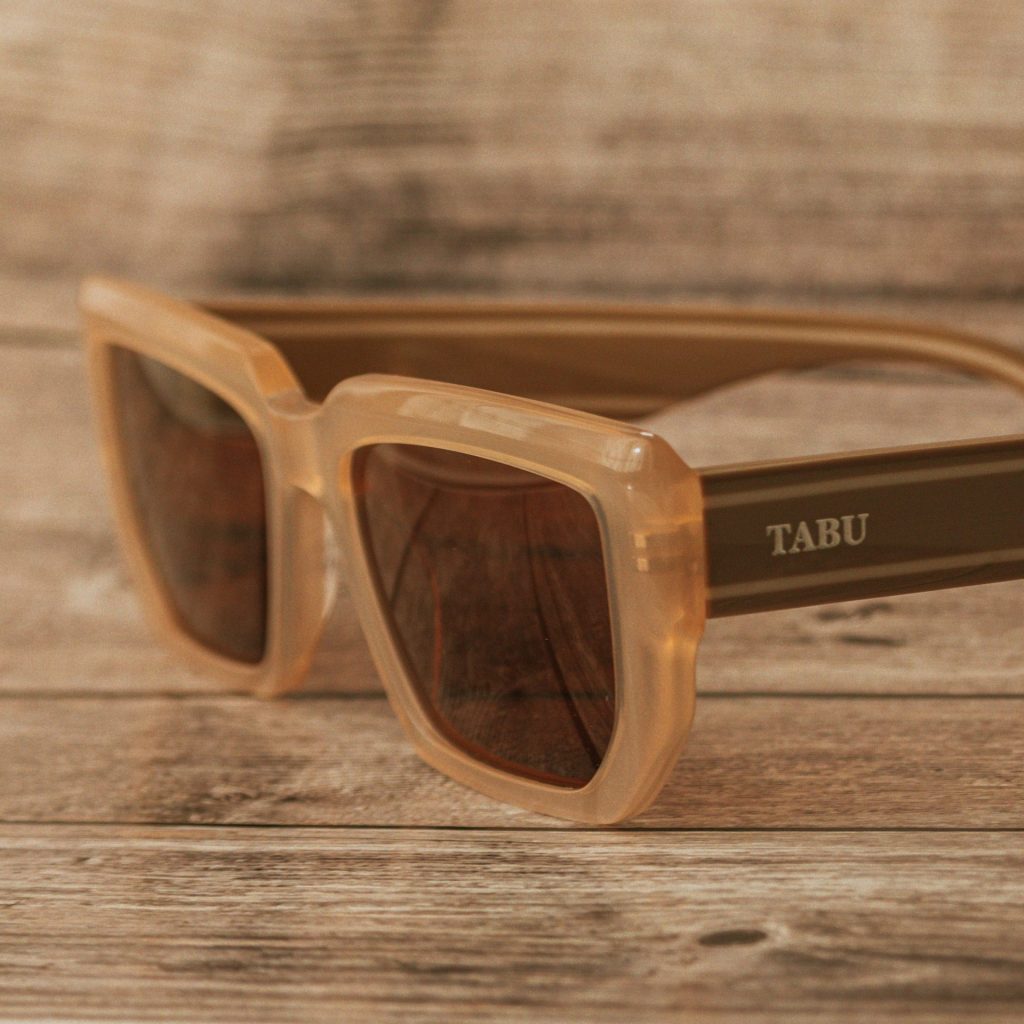 ¡Nuevos! Anteojos de sol y recetados de Frida y Tabú