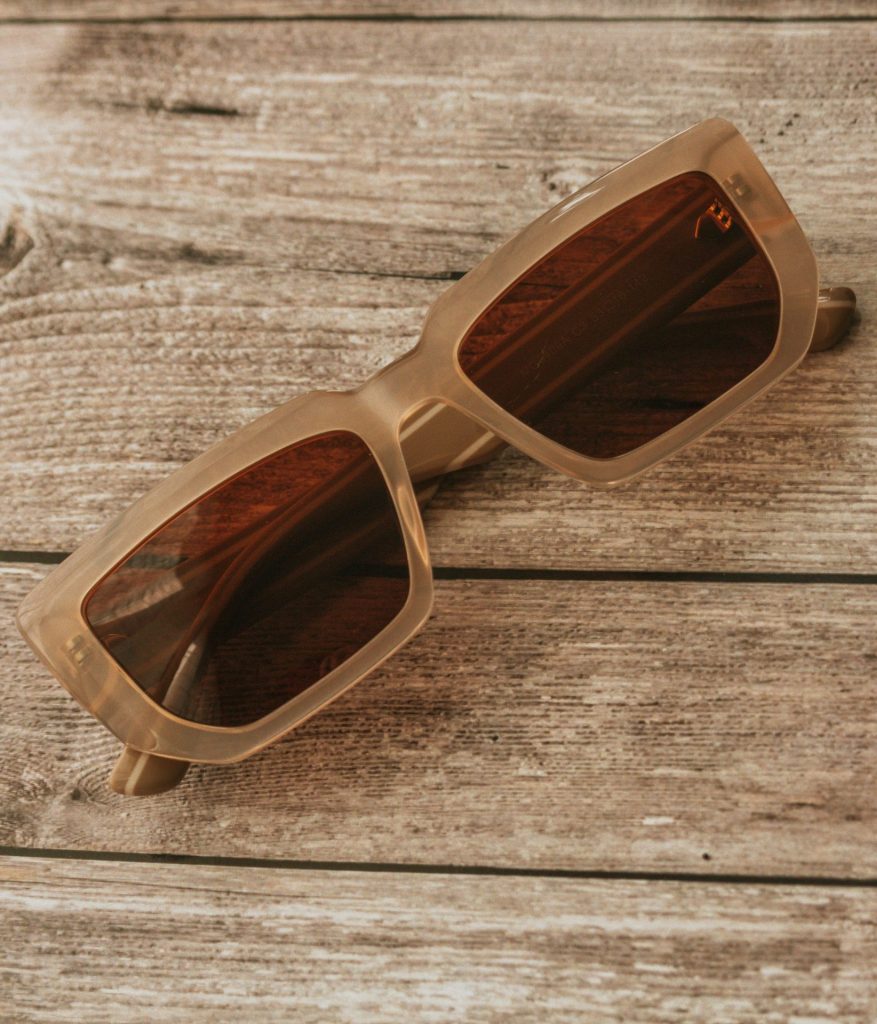 ¡Nuevos! Anteojos de sol y recetados de Frida y Tabú