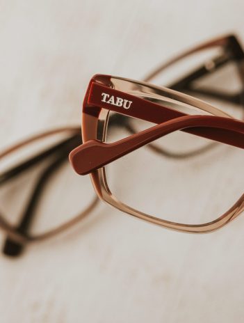 ¡Nuevos! Anteojos de sol y recetados de Frida y Tabú