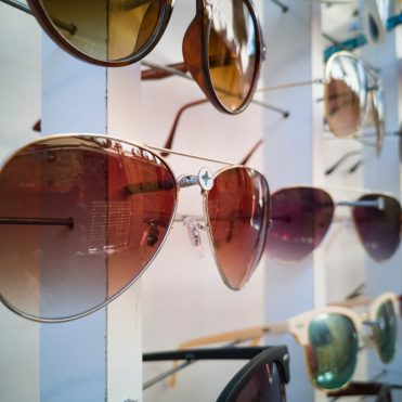 De calidad, homologados y testeados: así deben ser los anteojos de sol para cuidar la salud ocular