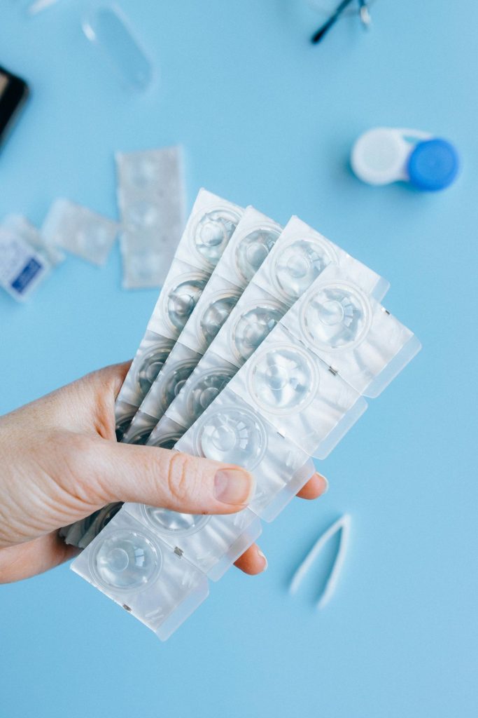 Lentes de contacto: un especialista indica todo lo que debes saber antes de utilizarlos
