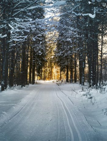 ¡Abren las pistas de esquí!: estos son los peligros y así debemos proteger los ojos en la nieve